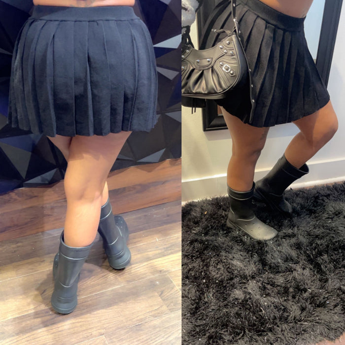 Me-Me Pleated Skirt